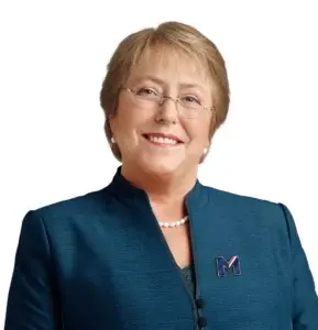 Bachelet pide mayor espacio para la mujer