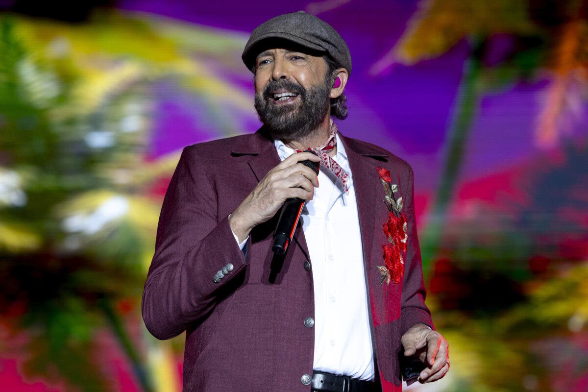 Juan Luis Guerra Karol G y Bad Bunny encabezan la lista de nominados en los próximos premios Latin Grammy