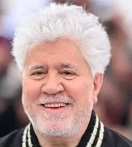 Almodóvar cumple 75 años rodeado de premios