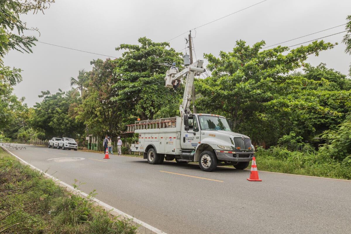 Circuito sale de servicio por sobrecarga en Haina, Edesur trabaja para restablecer suministro energético