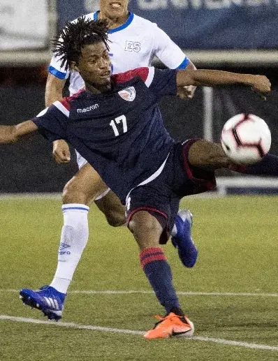 Selección fútbol RD vence 2-0 Dominica