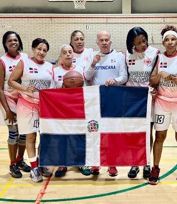 RD se impone a España en intercambio de maxibaloncesto