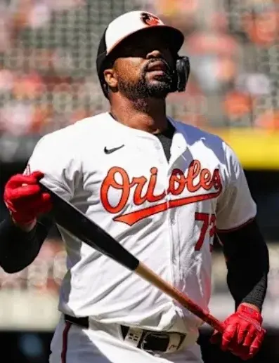 Orioles y Marlins sacan a Eloy  y Paché