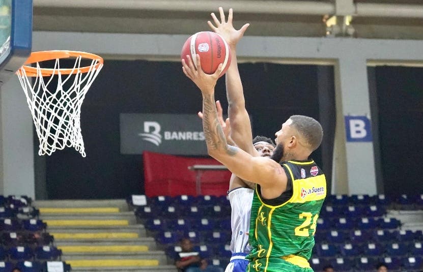 San Carlos y Rafael Barias ganan en basket distrital