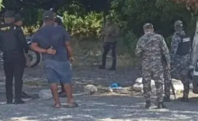 Policía mató a recluso que secuestró al coronel de la Cárcel de Azua