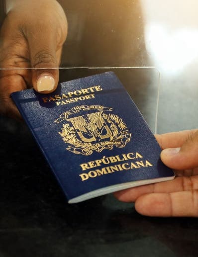 Pasaportes anuncia dispone 70 mil citas