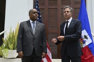 Blinken se reúne con autoridades haitianas con la esperanza de celebrar elecciones en 2025