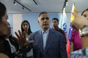 Fiscalía venezolana expresa «respeto» por el salvoconducto del Gobierno a González Urrutia