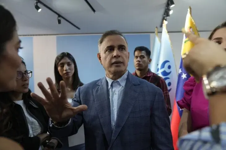 Fiscalía venezolana expresa «respeto» por el salvoconducto del Gobierno a González Urrutia