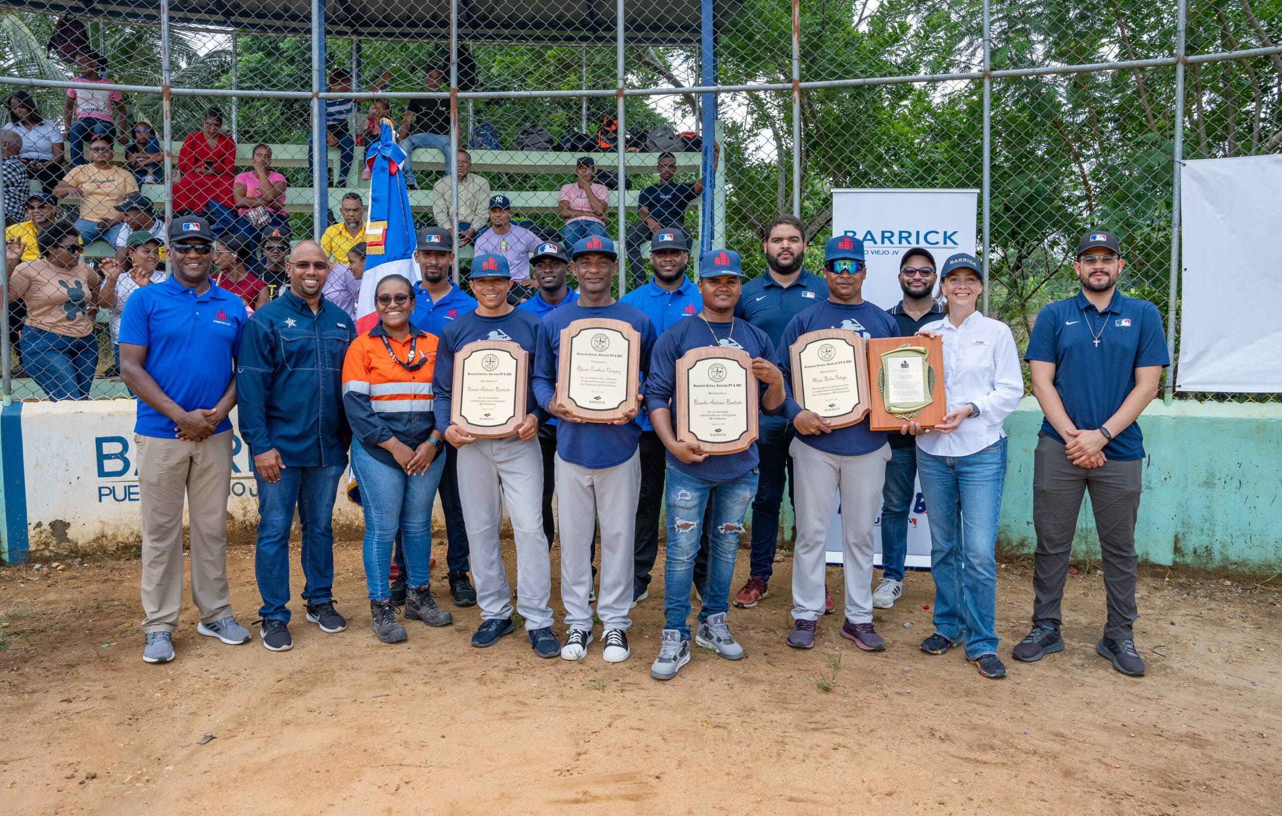 Cierran el tercer torneo de béisbol juvenil del programa Reviviendo el Béisbol