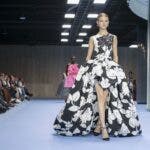 Carolina Herrera expone en Nueva York una colección floral