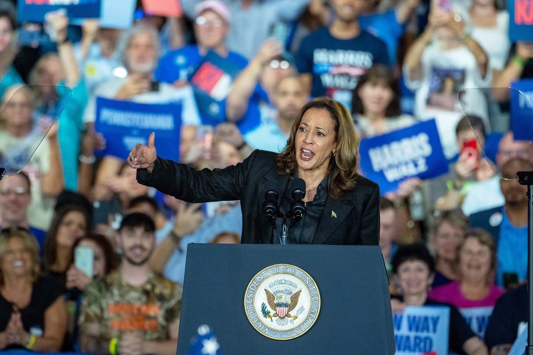 Kamala Harris apuesta por el Mes de la Herencia Hispana: boxeo, béisbol y millones en anuncios