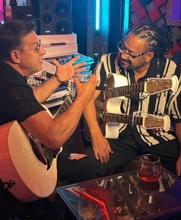 Tony B y Luis Vargas se unen en la canción “Olvídala”