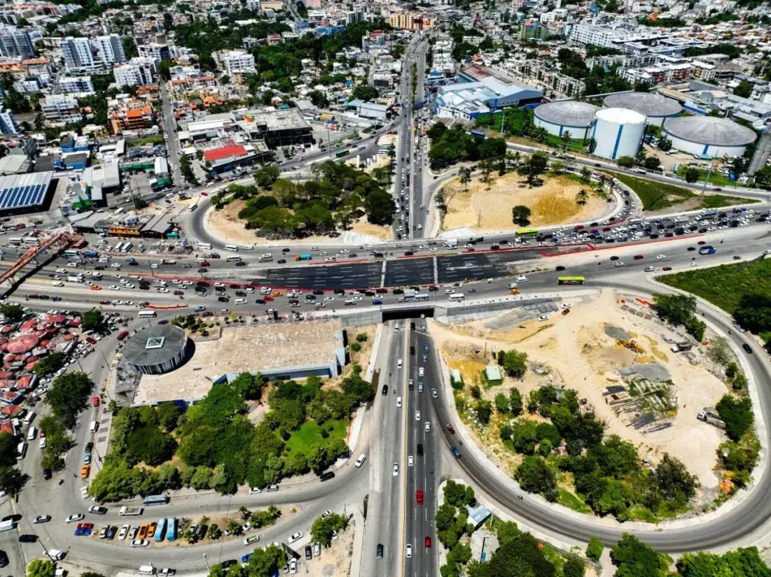 Obras Públicas abrirá los 14 carriles en la autopista Duarte y aumentará el peaje