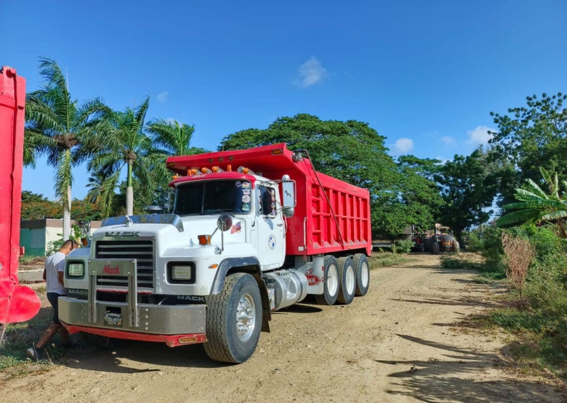 Protección Ambiental detiene a tres personas por extracción ilegal de arena