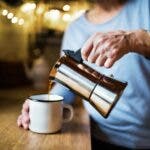 Cuántas tazas de café hay que tomar al día para proteger al corazón, según los expertos