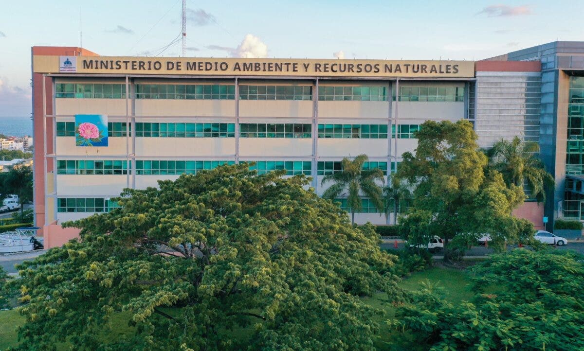 Medio Ambiente paraliza intervenciones no autorizadas en Valle Nuevo