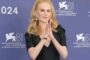 Nicole Kidman se entera de la muerte de su madre al llegar a Venecia