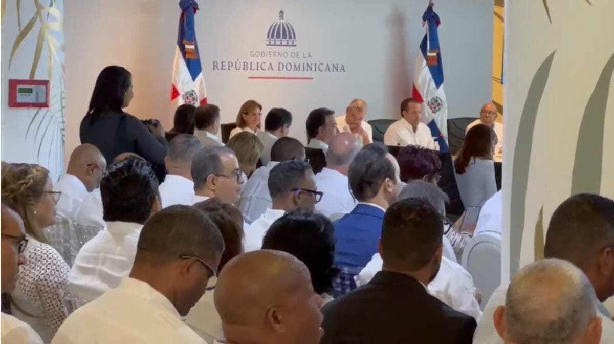 Presidente Abinader encabeza Consejo de Gobierno SDE