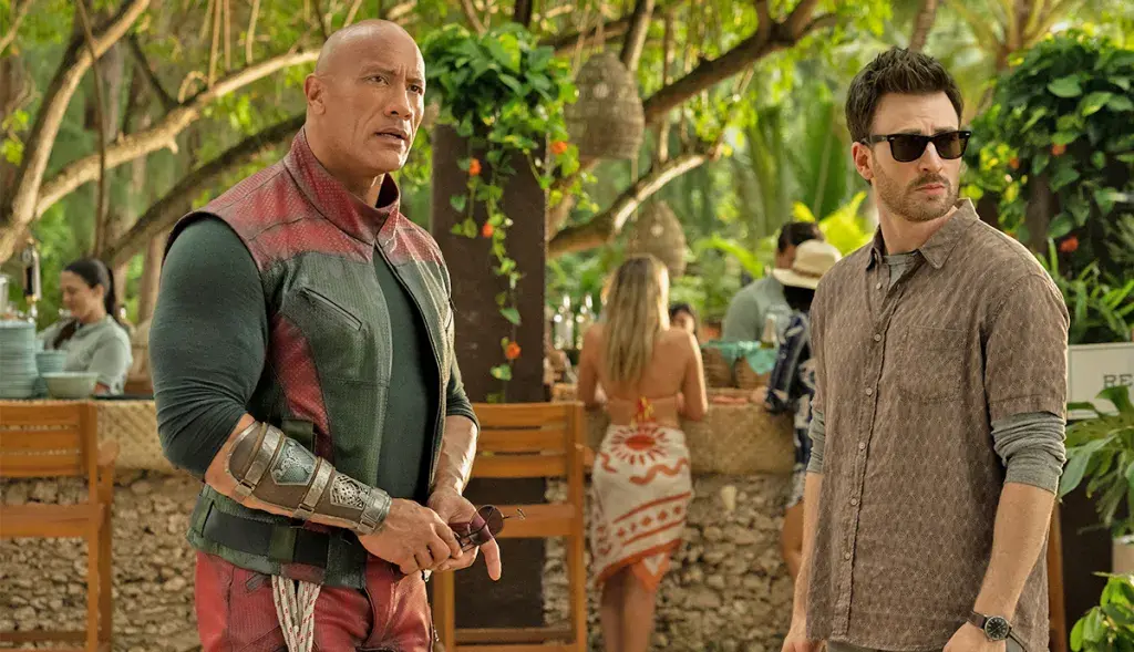 Un combo explosivo: Dwayne “La Roca” Johnson y Chris Evans salvan la Navidad