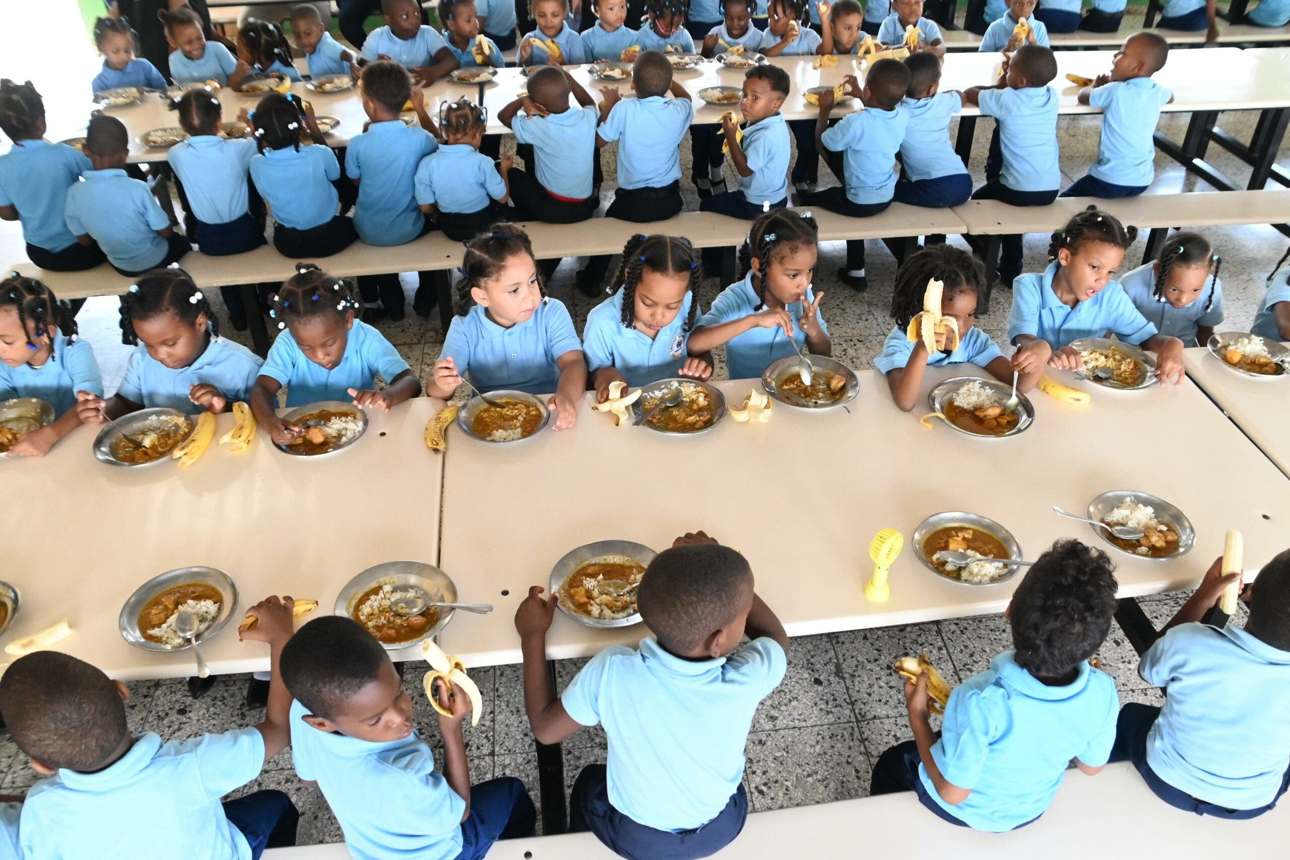 Alimentación escolar fue de un 95% en la primera semana, afirma el INABIE