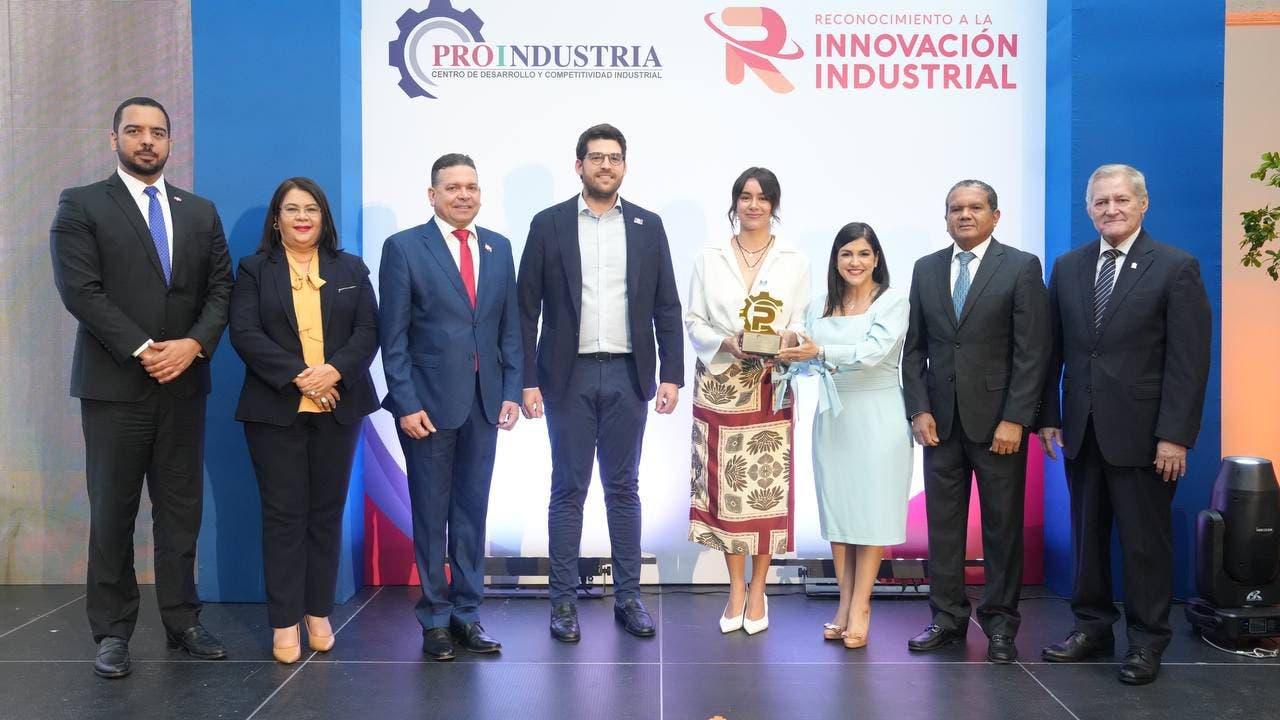 Empresas SOS Carbon y SOS Biotech ganan premio de Proindustria