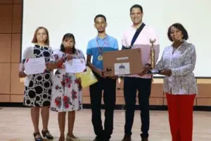 157 estudiantes de la Regional 15 son reconocidos por sus habilidades en Lengua Española