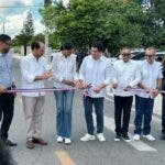 Turismo inaugura carretera en Verón y anuncia nuevas obras