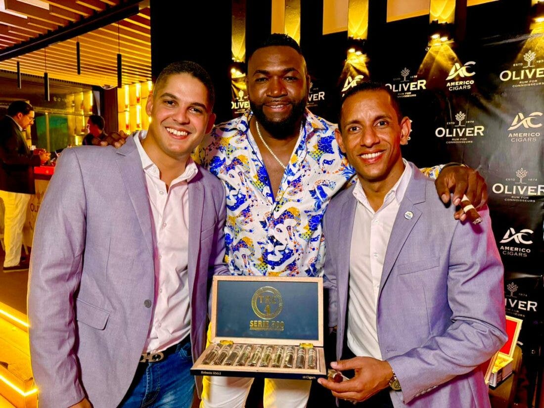 Lanzan exclusivo cigarro Tre4 en honor a David Ortiz