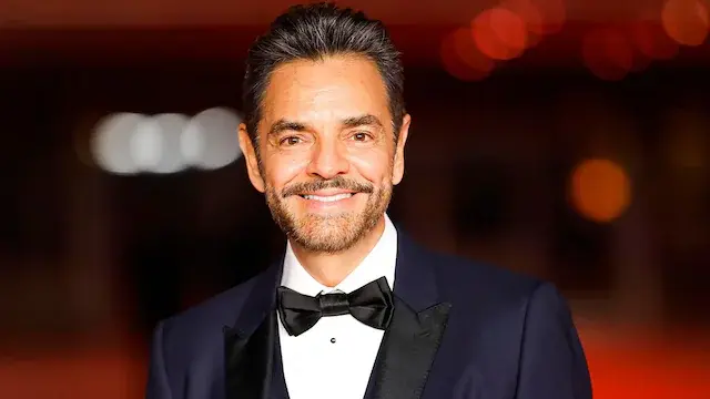 Eugenio Derbez vuelve a la comedia en español con la serie ‘Y llegaron de noche’