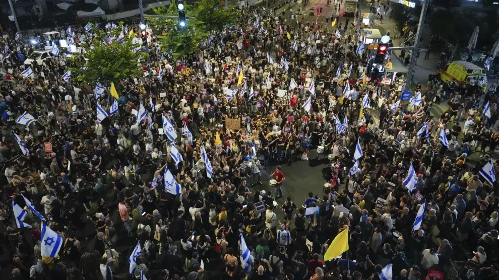 Cientos de israelíes protestan