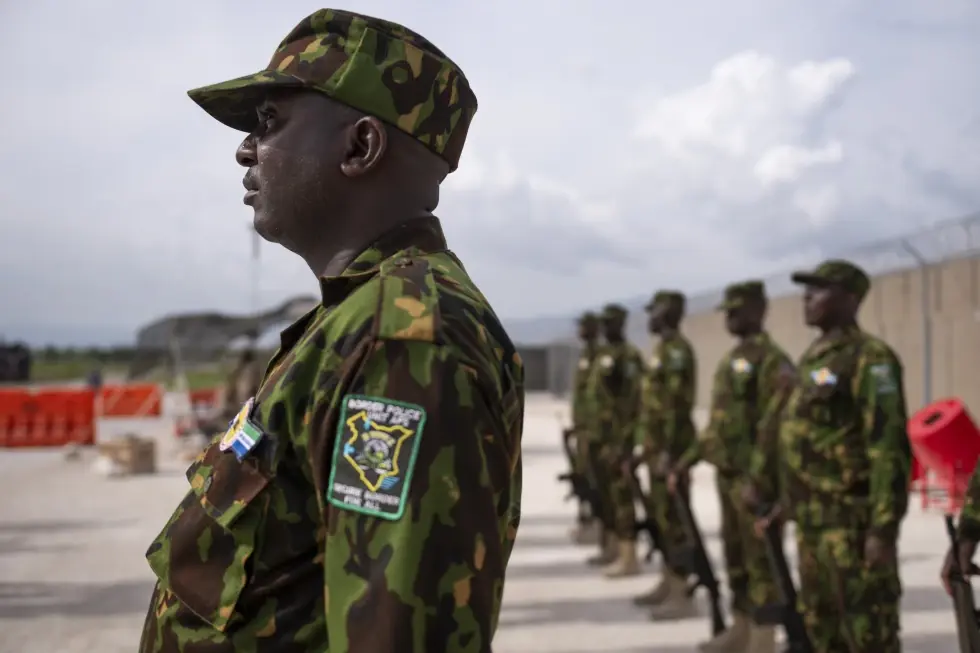 Jamaica enviará soldados y policías para ayudar a combatir pandillas en Haití