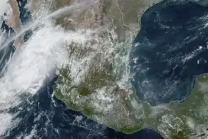 Tormenta tropical Ileana avanza sobre el sur del Golfo de California con fuertes lluvias