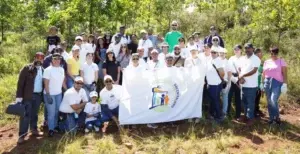 Voluntariado Bancentraliano reforesta