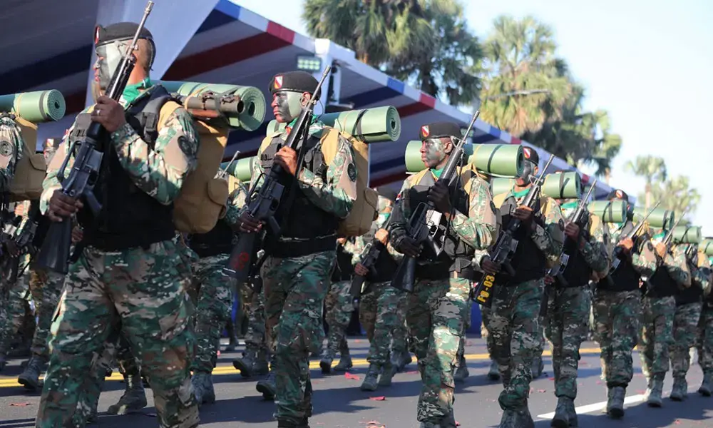 Miembros de Fuerzas de Armadas