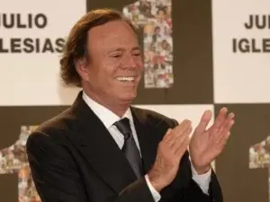 Julio Iglesias cumple 81 años: grandes amores, una carrera de éxito y un biopic para Netflix