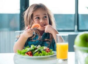 Estos son los alimentos que mejoran la concentración en niños con TDAH