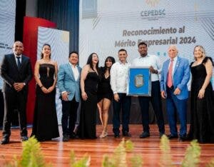 CEPEDSC reconoce al restaurante La Chivería