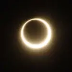 Qué es un eclipse «anillo de fuego» como el que se verá desde Chile y Argentina este 2 de octubre