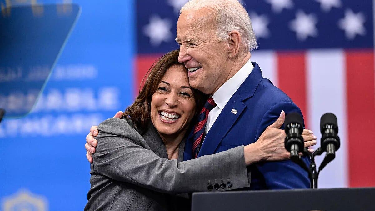 Biden impulsa la candidatura de Harris en la recta final: “Es lista, dura, de fiar»