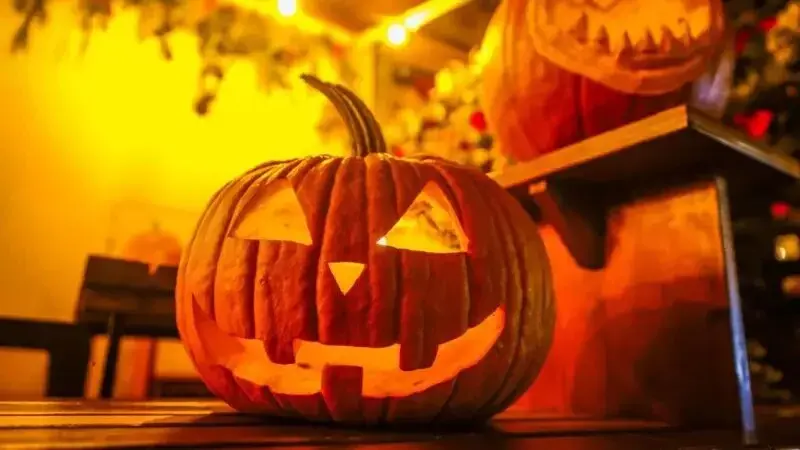 Halloween: cuál es el origen de la centenaria tradición de la «noche de brujas»