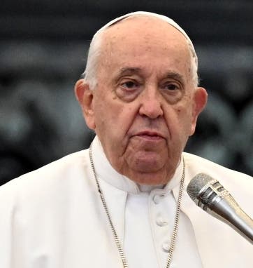 El papa pide a la Iglesia evitar fanatismos y “obsesiones de otro tiempo” en su encíclica