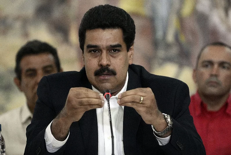 El Congreso pide a Maduro romper vínculo con España