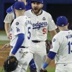 Dodgers ponen Yankees contra la pared en Serie Mundial