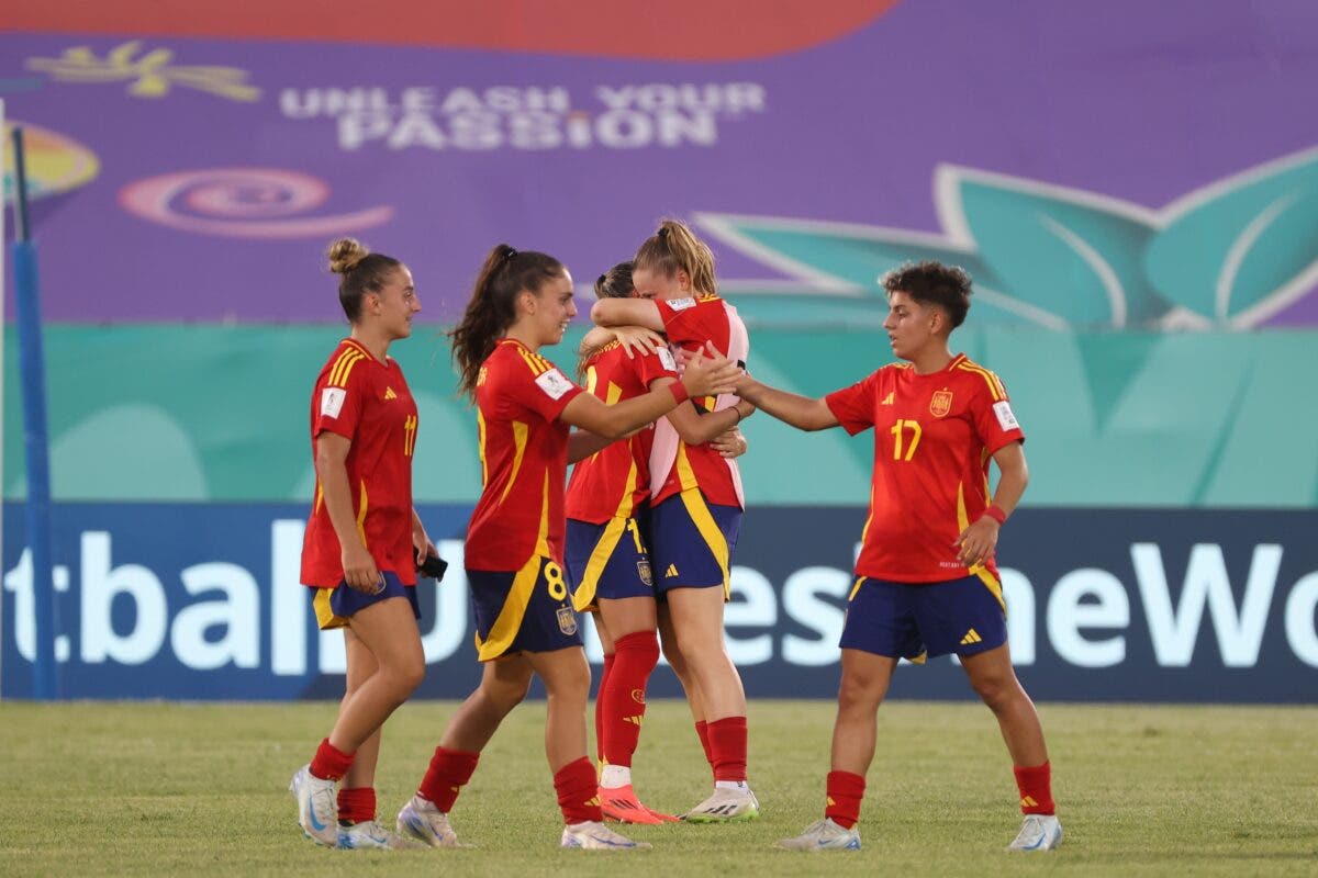 España debuta con triunfo ante Estados Unidos