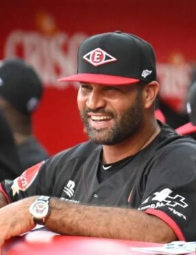 Pujols da crédito a jugadores por inicio