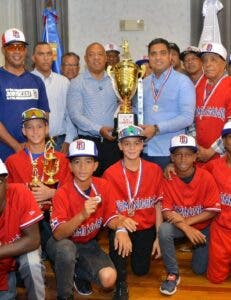 Kelvin Cruz valora actuación selección béisbol U-12