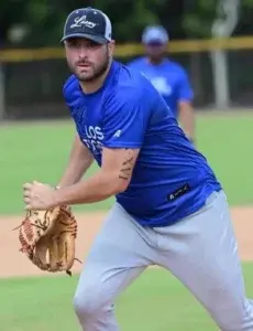 Moyers y Tellache se reportan al Licey