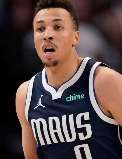 Dallas sufre un golpe con lesión de Exum