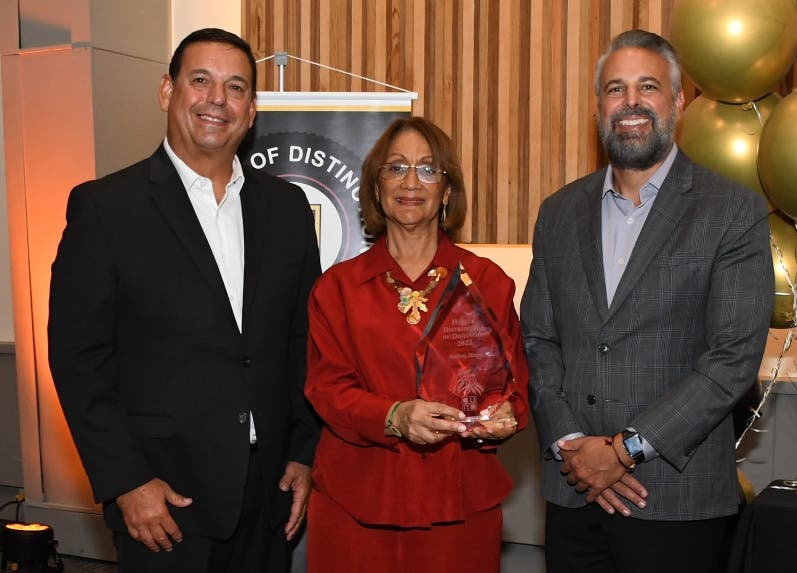 Avelino Abreu SAS, recibe en Punta Cana el premio “Dealer Distinguido”